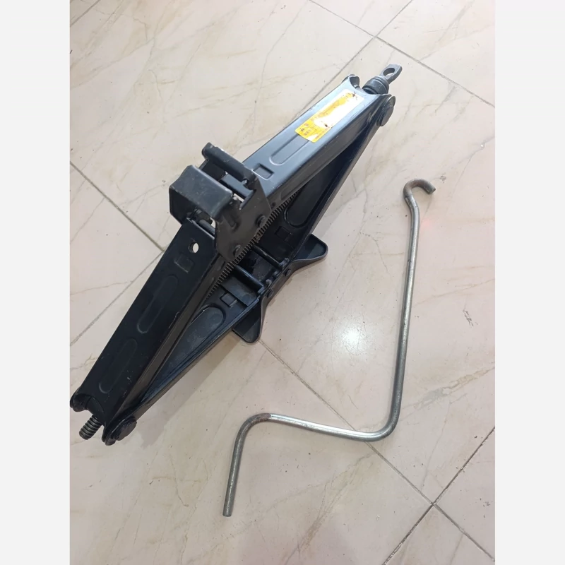 جک و دسته جک ماشین برند  نیسان ژاپن ظرفیت 1250