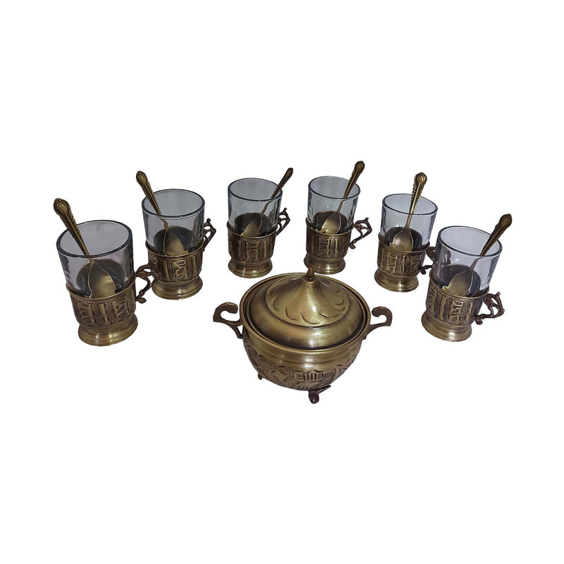 سرویس چایخوری 19 پارچه برنجی مدل قلم زنی کد 554