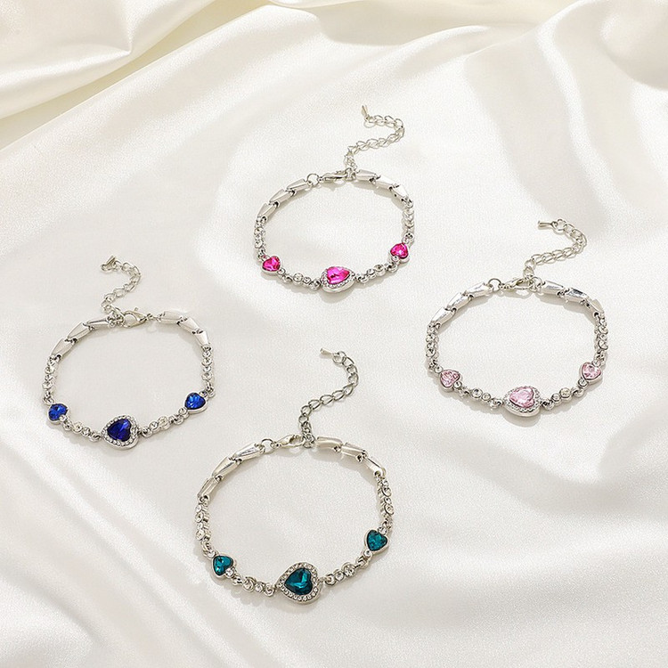 دستبند زنانه مدل قلب کد 00738