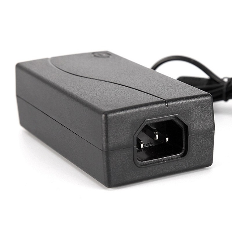 مبدل برق شهری به فندکی خودرو مدل c-98