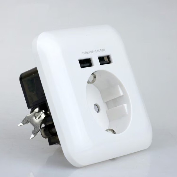 پریز برق مدل شارژر دار USB تارا مجموعه 4 عددی
