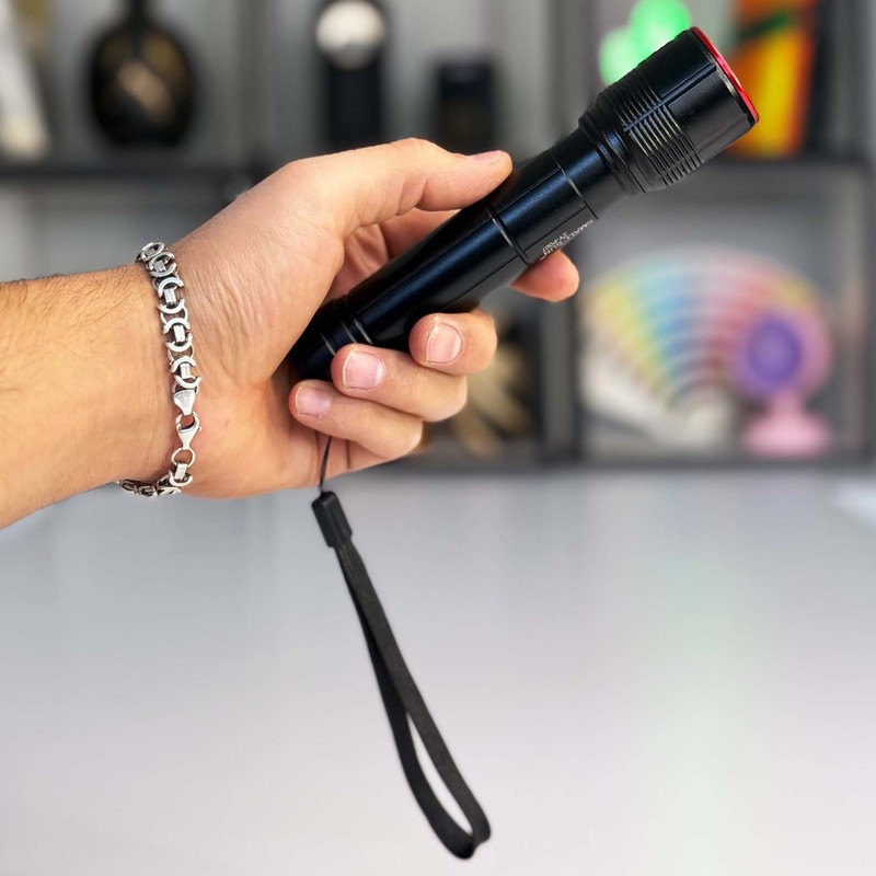 چراغ قوه دستی اسمال سان مدل P7 کد 2167 با نور مهتابی