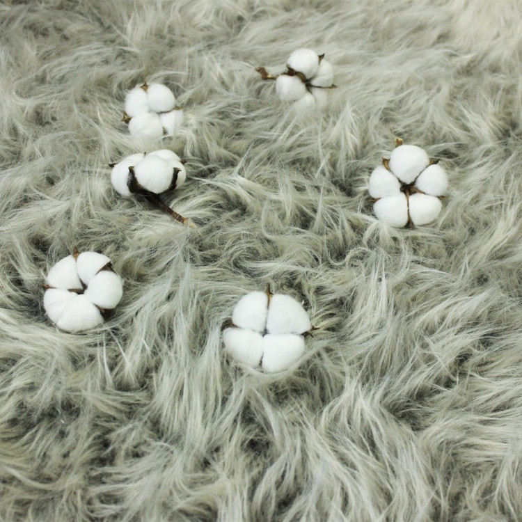 پادری آقای طرح مدل خز فانتزی سایز 110x110 سانتی متر
