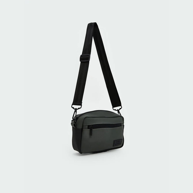 کیف رودوشی مردانه ال سی وایکیکی مدل LW 257